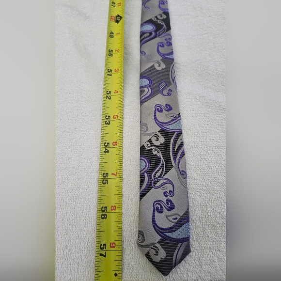 Brioni Men's Gray and Purple Paisley Tie - Picture 5 of 7